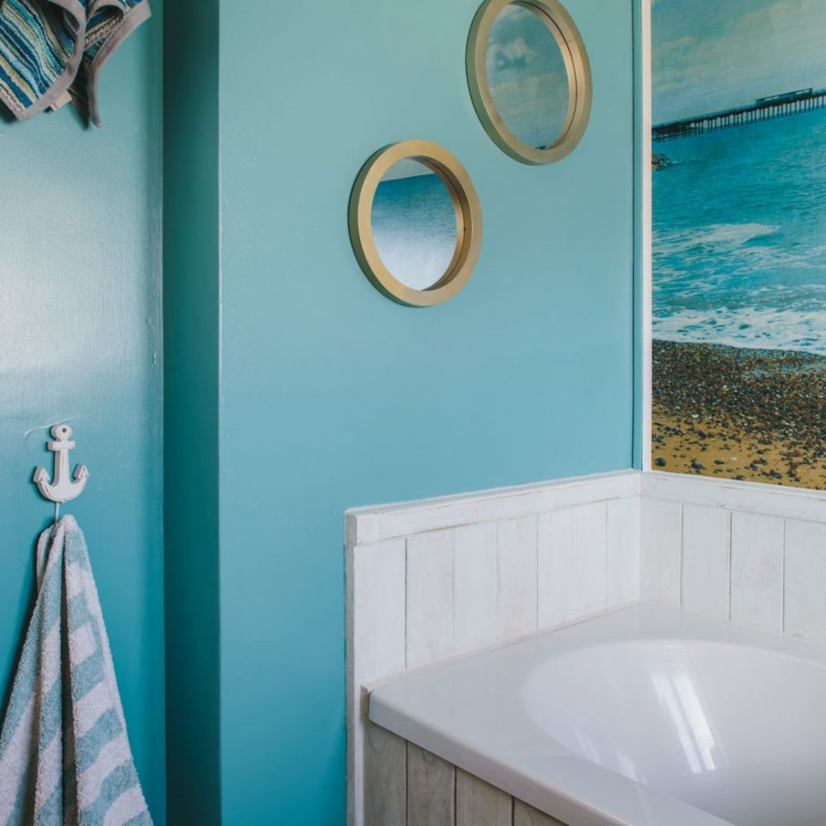 Отделка краской ванной комнаты: Покраска стен в ванной комнате вместо .