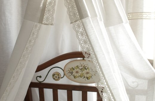 Балдахин кружевной на детскую кроватку