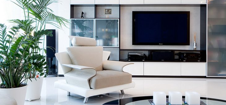 Цветы в интерьере гостиной фото