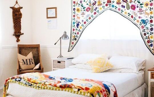 Декор в спальню своими руками