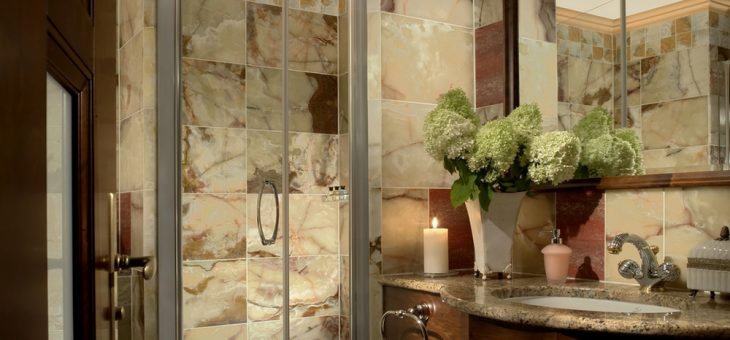 Декоративная плитка под камень для внутренней отделки фото кухни