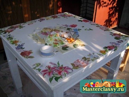 Декупаж деревянного стола