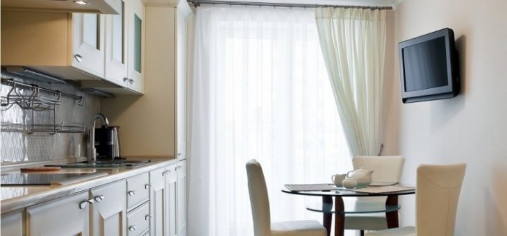 Дизайнерские шторы для кухни фото – красивые кухонные занавески и шторки в интерьере, как оформить окно до подоконника