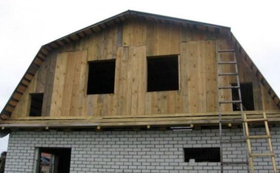 Дома с односкатной кровлей в современном стиле – каркасное сооружение с крышей площадью до 100 м2, из бруса и дачный домик метражом 6х6, с односторонней низкой кровлей