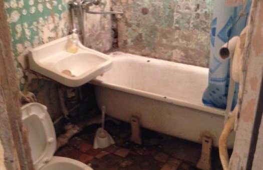 Душ в хрущевке – Планировка маленькой ванной комнаты, ванная в хрущевке, расстановка сантехники в маленкой ванной, небольшой санузел сантехника, ремонт в санузле