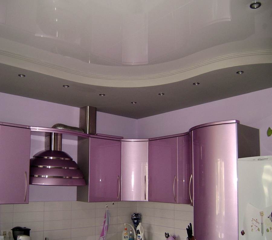 Потолки натяжные с подсветкой для кухни фото двухуровневые глянцевые