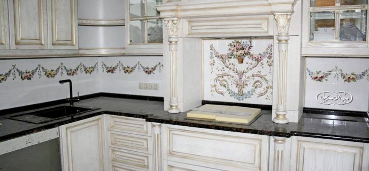 Фартук в кухни в классическом стиле – Фартук для кухни в классическом стиле Мария Антуанета, ручная роспись керамической плитки, Флёра Даминова мастерская росписи «АртФлера»