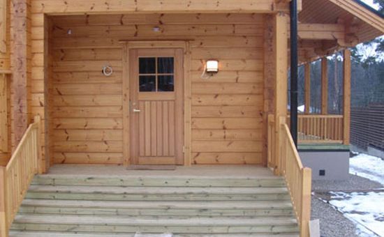 Фото баня с крыльцом – Как сделать крыльцо для бани своими руками? Советы как составить проект, сделать обрешетку крыльца к бане, правильно выбрать размер, фото деревянных крылечек