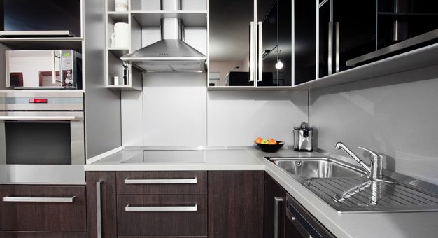 Фото кухни в двух цветах