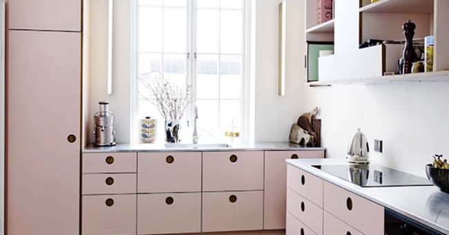 Фото кухня в розовых тонах