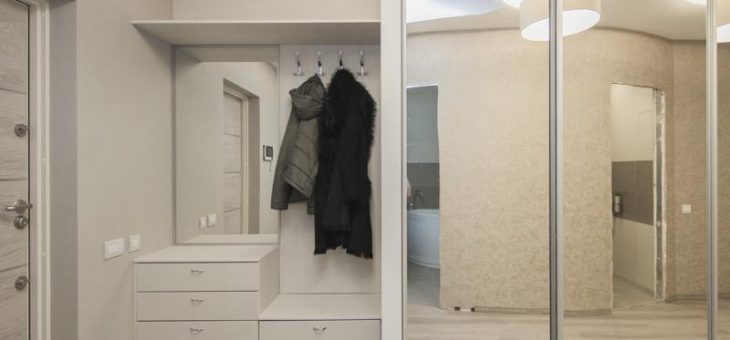 Фото прихожая с антресолью – Прихожие с антресолью антресоль в прихожую, шкаф с антресолью в прихожую, антресоли в прихожей, прихожая с антресолями, прихожие с антресолью, прихожая с антресолью, модульная прихожая с антресолями, кровать двухъярусная эконом класса, малогабаритные диваны для кухни,