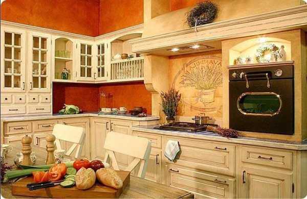 Кухня с открытыми полками в стиле прованс