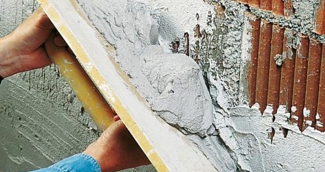 Грунты под штукатурку – отчистка кирпичной поверхности, бетонной, из гопсокартона, нанесение грунтовки стен перед штукатуркой, а также ее расчет