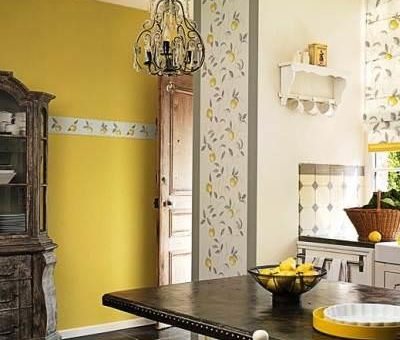 Как красиво поклеить обои в кухне двух цветов фото – компаньоны, сочетание двух цветов, оформление, подбор, комбинирование, переход в коридор, видео
