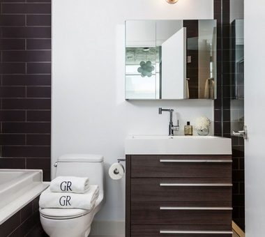 Как обустроить маленький совместный санузел – Дизайн маленького санузла. Приемы, позволяющие визуально увеличить небольшое помещение