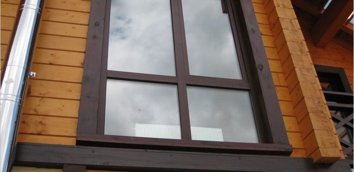 Как выбрать пластиковые окна для деревянного дома – видео-инструкция по установке своими руками, замена, отделка, как выбрать, какие стандартные размеры, фото и цена