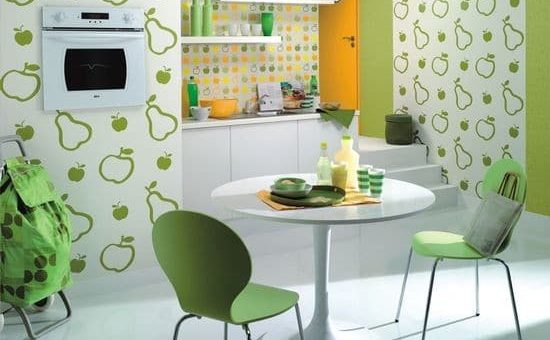 Какие обои поклеить в кухне