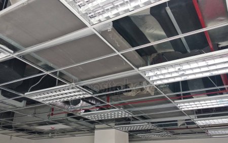 Картинки подвесные потолки – Картинки монтаж подвесного потолка, Стоковые Фотографии и Роялти-Фри Изображения монтаж подвесного потолка