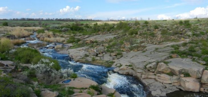 Каскадный водопад