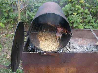 Коптильня для колбасы своими руками – как сделать своими руками, маленькие, небольшие коптильни для горячего и холодного копчения для дачи