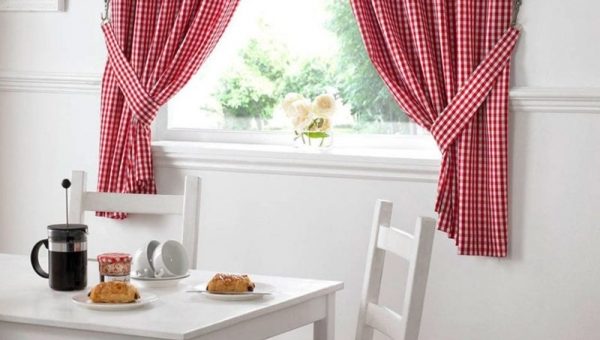 Короткие шторы на кухню своими руками – как выбрать короткие занавески для кухни в зависимости от стиля помещения. Виды коротких занавесок, материал и метод крепления