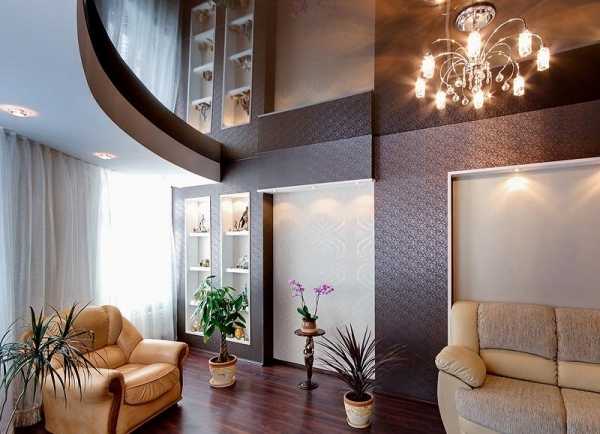 Натяжные потолки варианты дизайна в гостиной