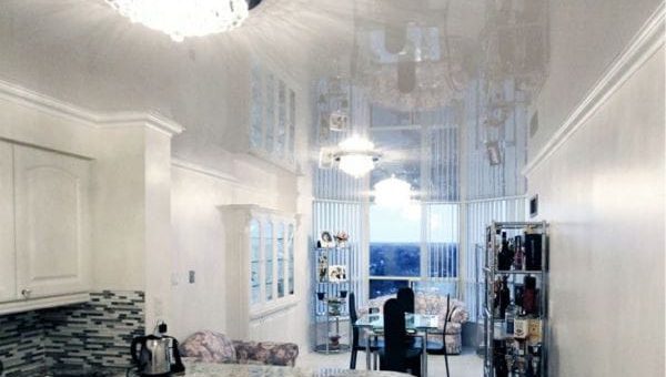 Красный натяжной потолок на кухне фото – Натяжные потолки для кухни – фото в интерьере, видео, советы и разборка мифов