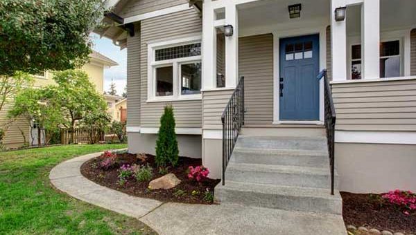 Крыльцо на даче фото – закрытое или открытое, деревянное или из кирпича,с навесом из поликарбоната или козырьком, фотогалерея