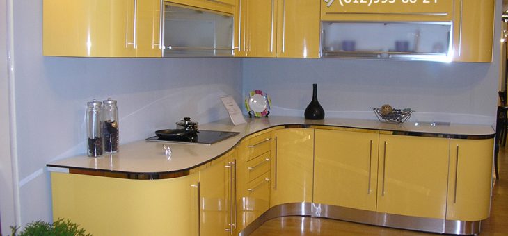 Кухни радиусные угловые фото – Радусные кухни фото. Фотографии и картинки круглых кухонь, фото кухонной мебели и гарнитуров