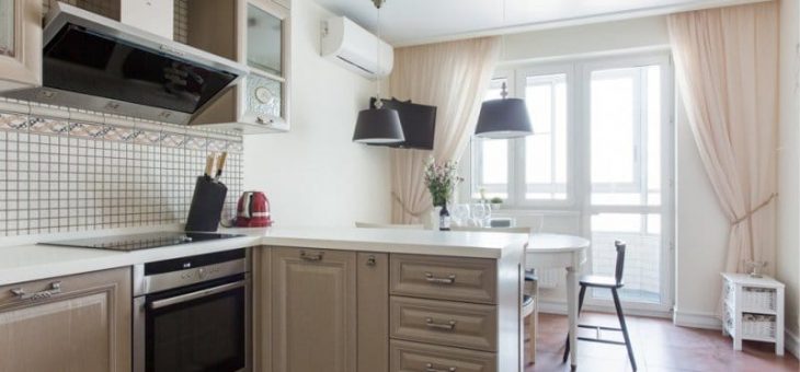 Кухня классическая бежевая