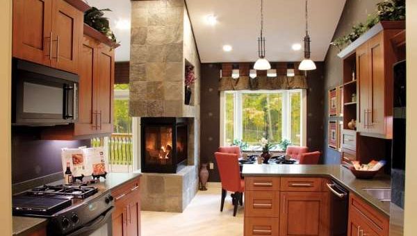 Кухня в частном доме маленькая – Современный интерьер кухни в частном доме – новые решения и идеи дизайна