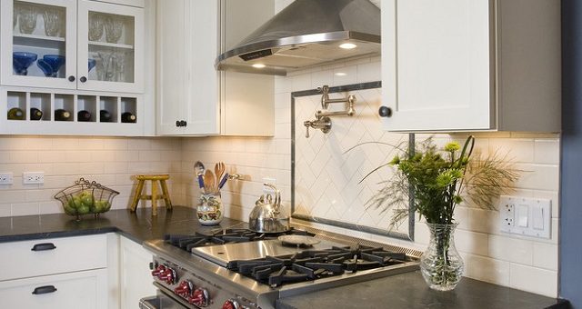 Кухонные вытяжки в интерьере – Вытяжки для кухни: как выбрать? Виды кухонных вытяжек, их преимущества и недостатки