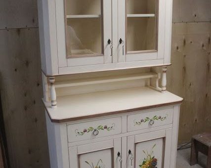 Кухонный буфет в стиле прованс – Буфет для посуды в Казань, стиль Прованс в интерьере кухни, декупаж мебели, 113 картинок и 8 видео в процессе построения
