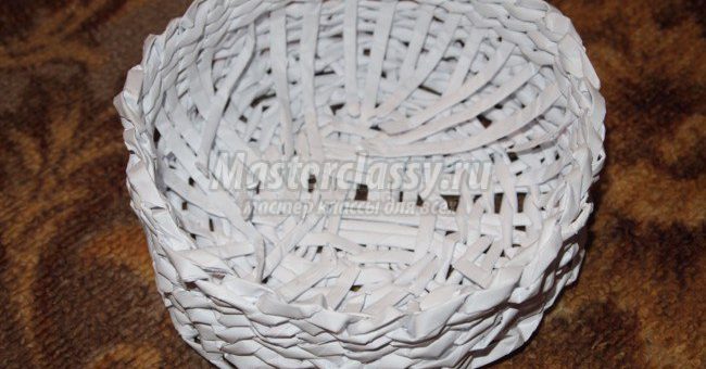 Квиллинг из газетных трубочек – Плетение из бумажных трубочек с элементами квиллинга. Лукошко. Мастер класс