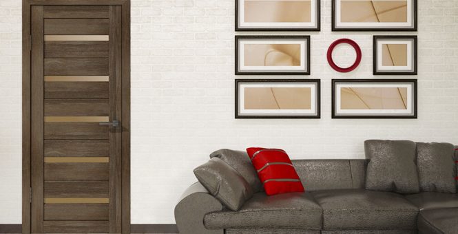 Ламинат в интерьере на стенах и потолке – черное напольное покрытие на стенах и потолке, сочетание темного ламината и светлых обоев с дверями, красивый дизайн полов