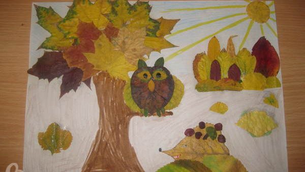 Машина из осенних листьев