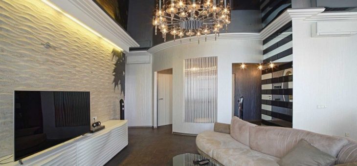 Натяжные черные потолки фото – преимущества сочетания черного и белого цветов в интерьере частного дома, варианты дизайна потолочной поверхности в коридоре и других помещениях квартиры