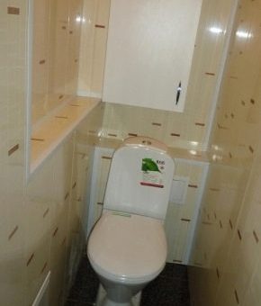 Обшивка туалета панелями пвх фото – как во время ремонта своими руками обшить ПВХ-профилем потолок и стены, оригинальные идеи дизайна