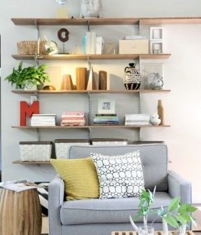 Оформление полки в гостиной – Полки в гостиную — современный дизайн (56 фото): полки на стену под телевизор в интерьере зала, настенные изделия из гипсокартона