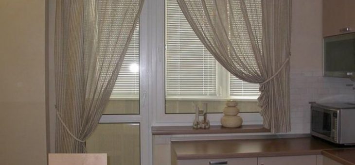 Окно на кухне оформление фото