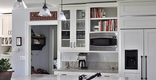 Остров с мойкой на кухне фото