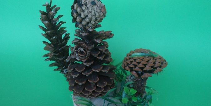 Поделка белка из шишек мастер класс