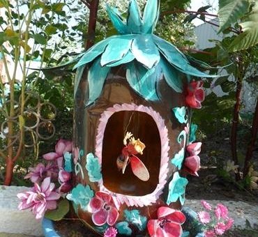 Поделка домик из пластиковой бутылки своими руками