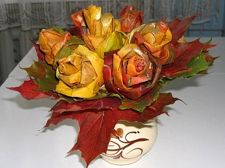 Поделки букет из листьев на тему осень – Поделки своими руками на тему осень из листьев | Осенние поделки для детского сада из листьев