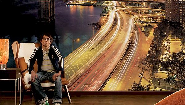 Поклеить фотообои