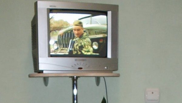 Полки под телевизор фото своими руками