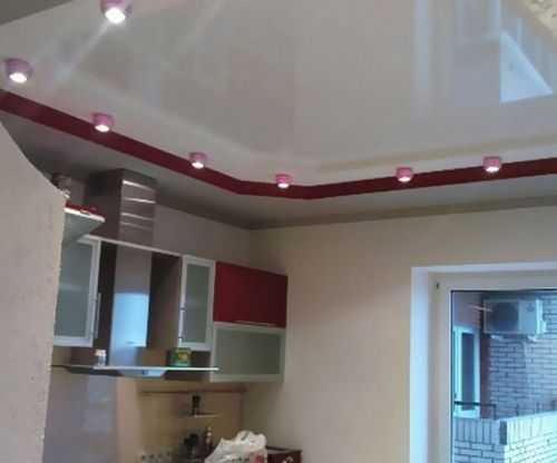 Освещение кухни гостиной с натяжными потолками реальные фото