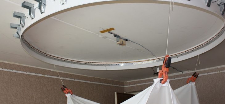 Потолок натяжной два уровня – установка профиля для двухуровневых конструкций своими руками, технология сборки потолка