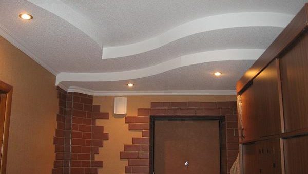 Простые потолки фото из гипсокартона – Дизайн потолков из гипсокартона, в интерьере, фото, видео, на кухне, в гостиной, спальне, монтаж