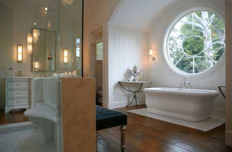 Туалет с окном в частном доме дизайн